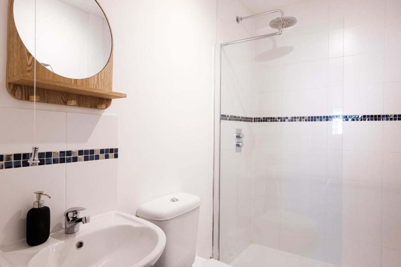 Corinium Lodge - Town Centre Apartment Cirencester Εξωτερικό φωτογραφία